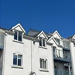 2 Bed Beachfront Inchydoney Cork Lägenhet