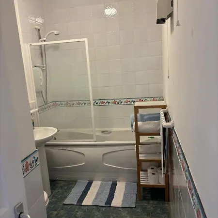 2 Bed Beachfront Inchydoney Cork Apartament