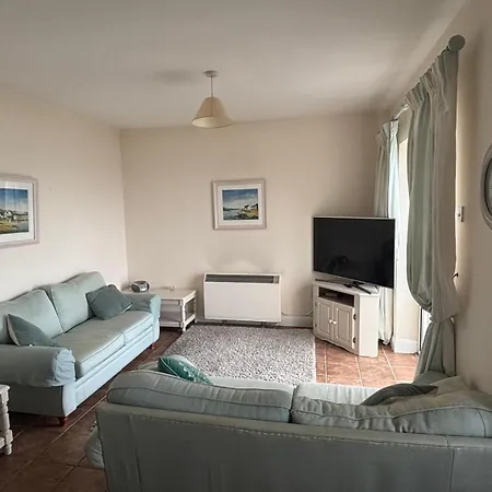 2 Bed Beachfront Inchydoney Cork Apartament