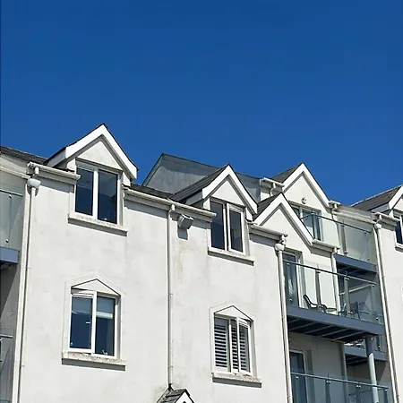 2 Bed Beachfront Apartment Inchydoney Cork Appartement