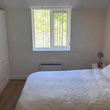 2 Bed Beachfront Apartment Inchydoney Cork Appartement