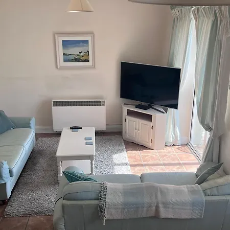 2 Bed Beachfront Inchydoney *