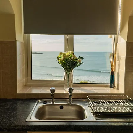 2 Bed Beachfront Inchydoney *