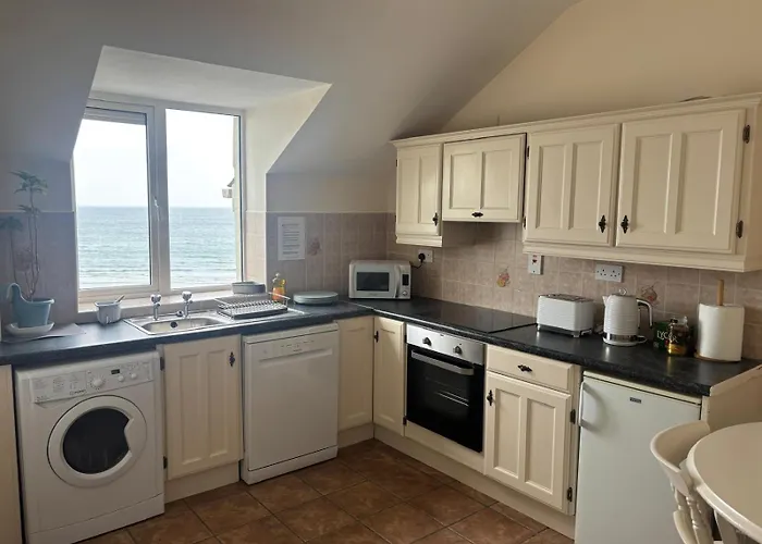 2 Bed Beachfront Inchydoney Cork Apartman Balnacart